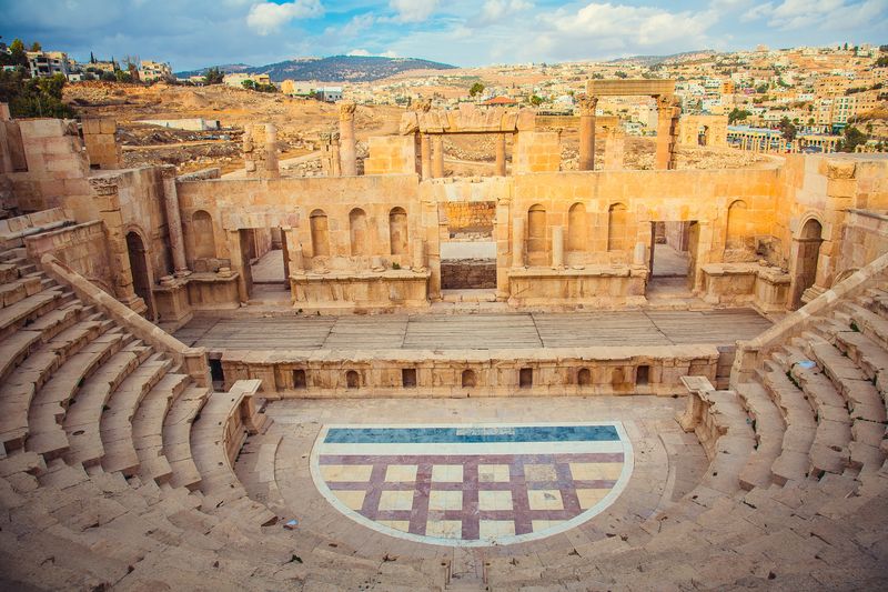 Tour della città di Jerash e Amman dal Mar Morto (D.S-JHT-004)