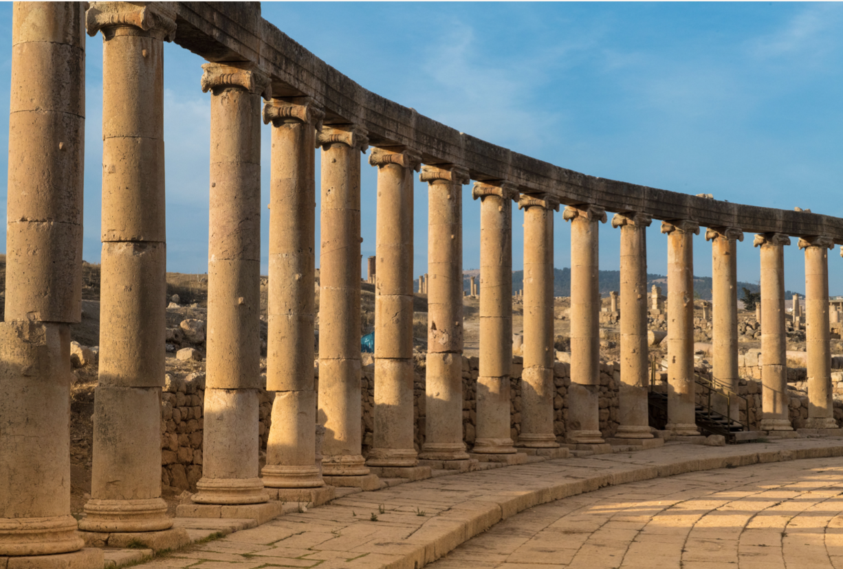 Jordan travel photo of Roman ruins and columns in Jerash