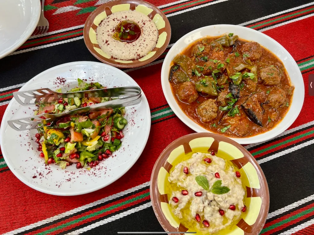 Authentic Jordanian food and traditional local dishes