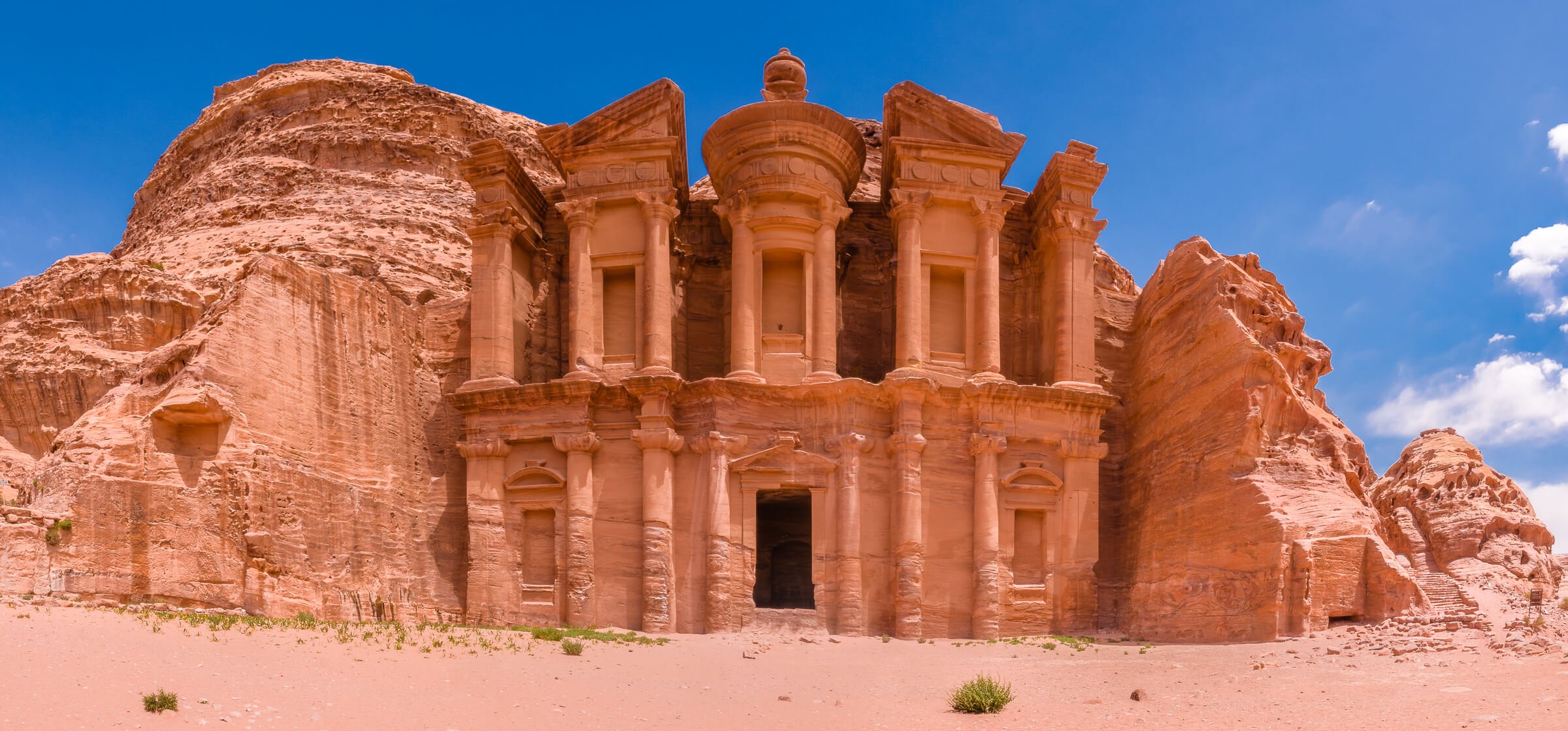 Petra Jordan travel photography with sandstone canyons and ancient ruins