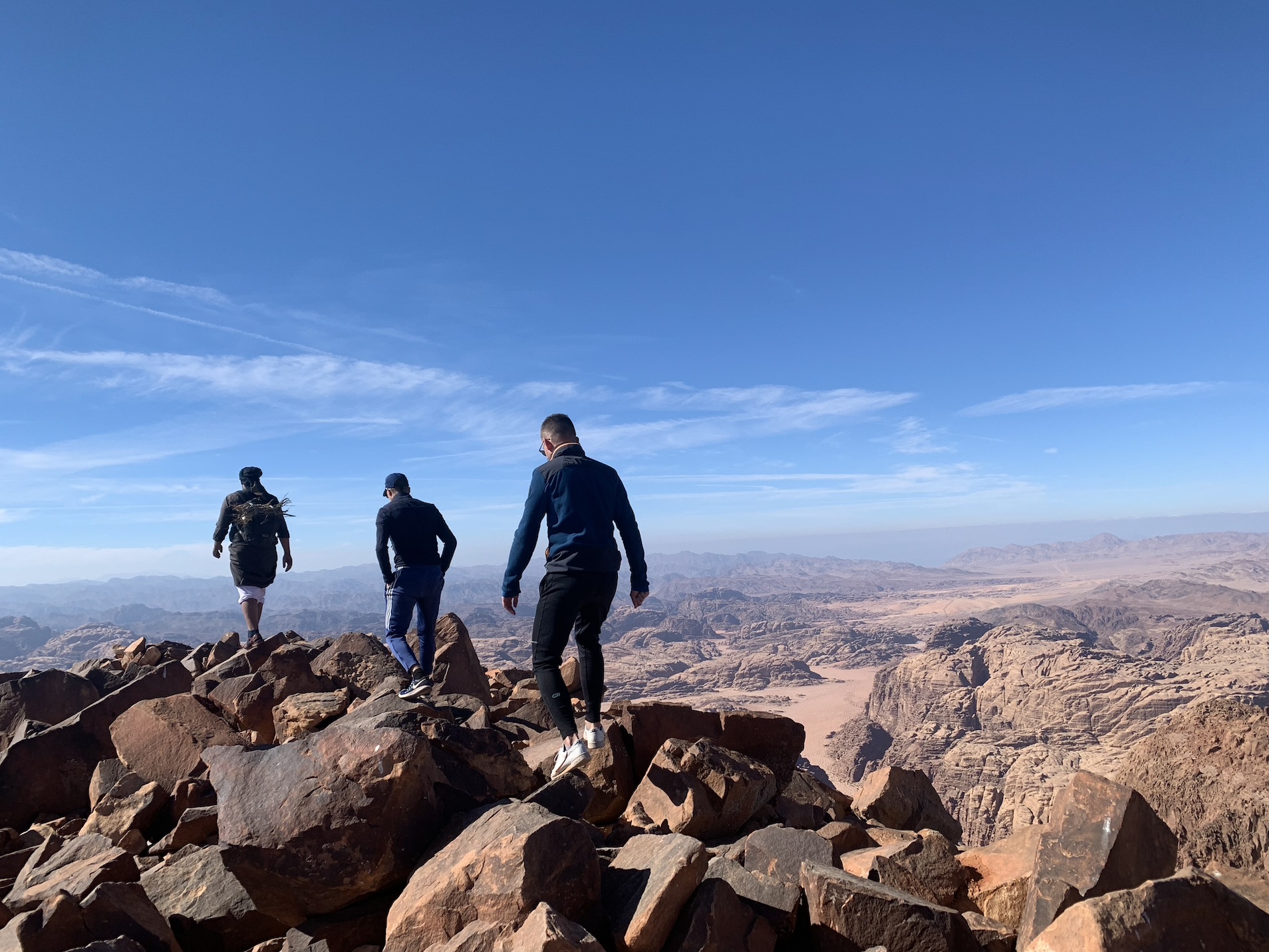 Experiencia de viaje de aventura al aire libre en Jordania para tours activos.