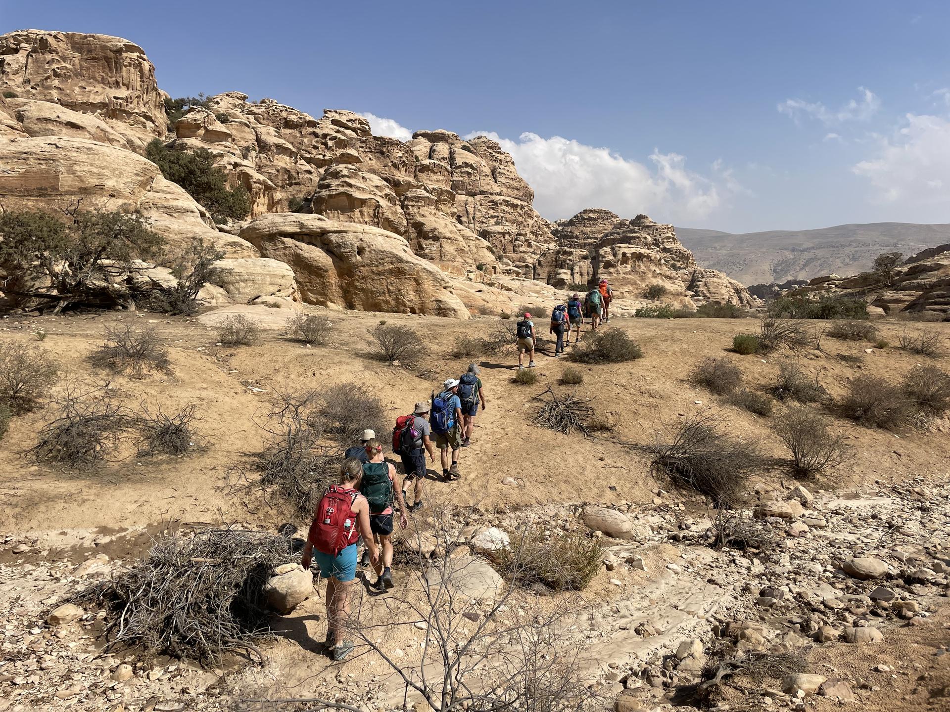 Ruta natural panorámica de Jordania para vacaciones de senderismo y excursionismo.