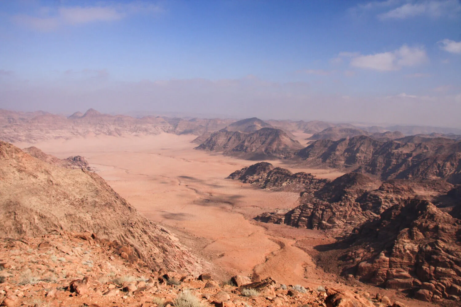 Ruta natural panorámica de Jordania para vacaciones de senderismo y excursionismo.