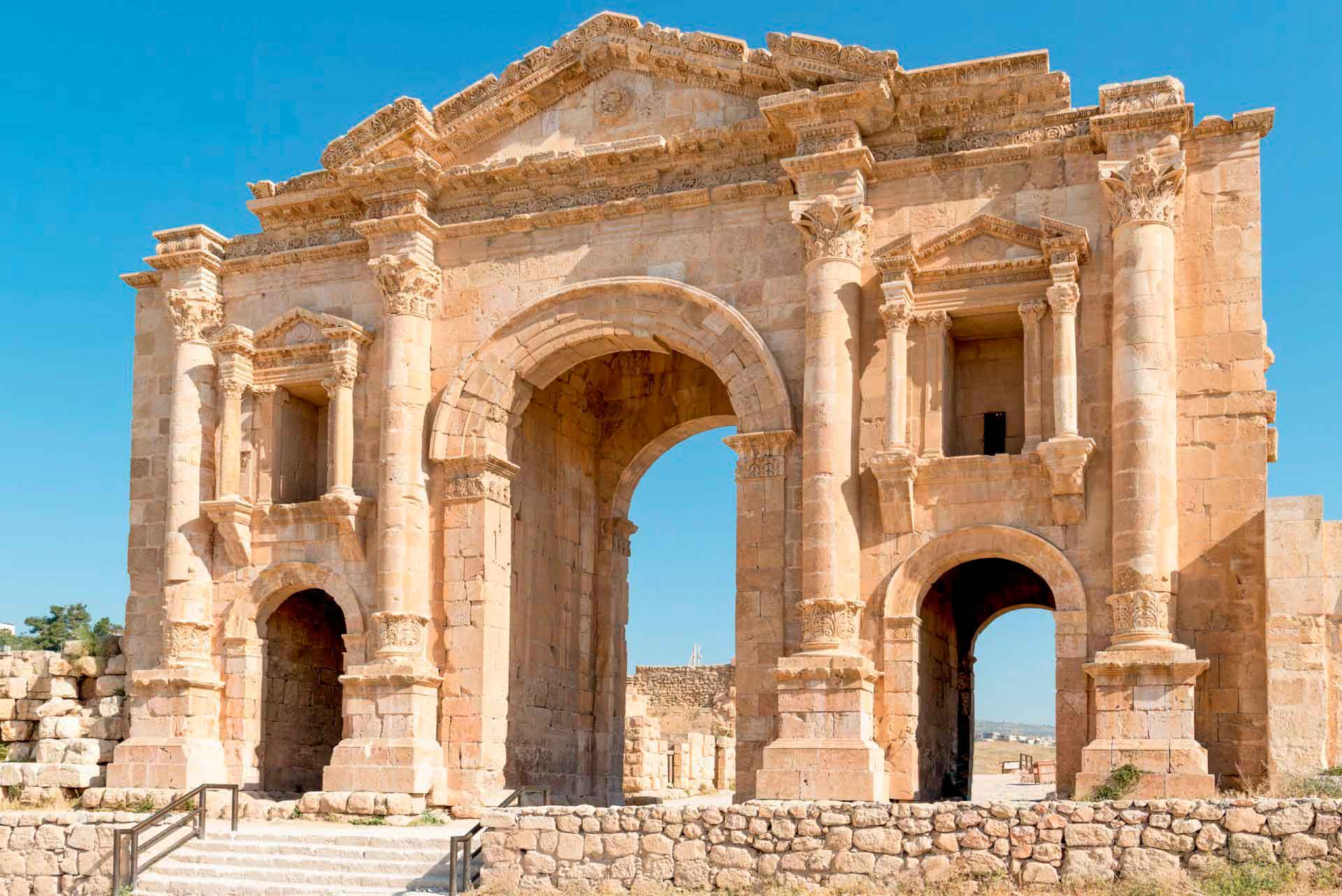 Jerash archaeological site experience during a private tour of Jordan with Jordan Horizons Tours