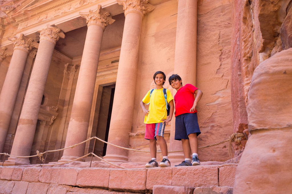 Sonne & Spaß: 8-tägige Familienreise vom Roten Meer zum Toten Meer (JF-JHT-001) – Familienurlaub in Jordanien