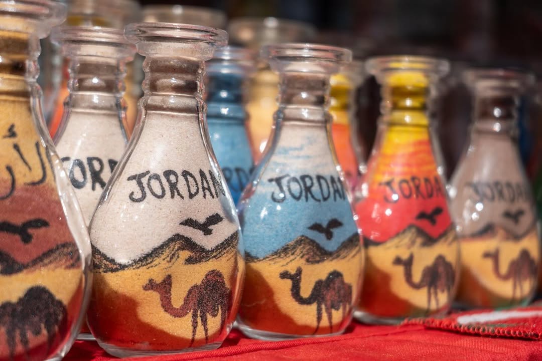 Fotografías variadas de viajes a Jordania con paisajes, cultura, recorridos turísticos y escenas locales 24